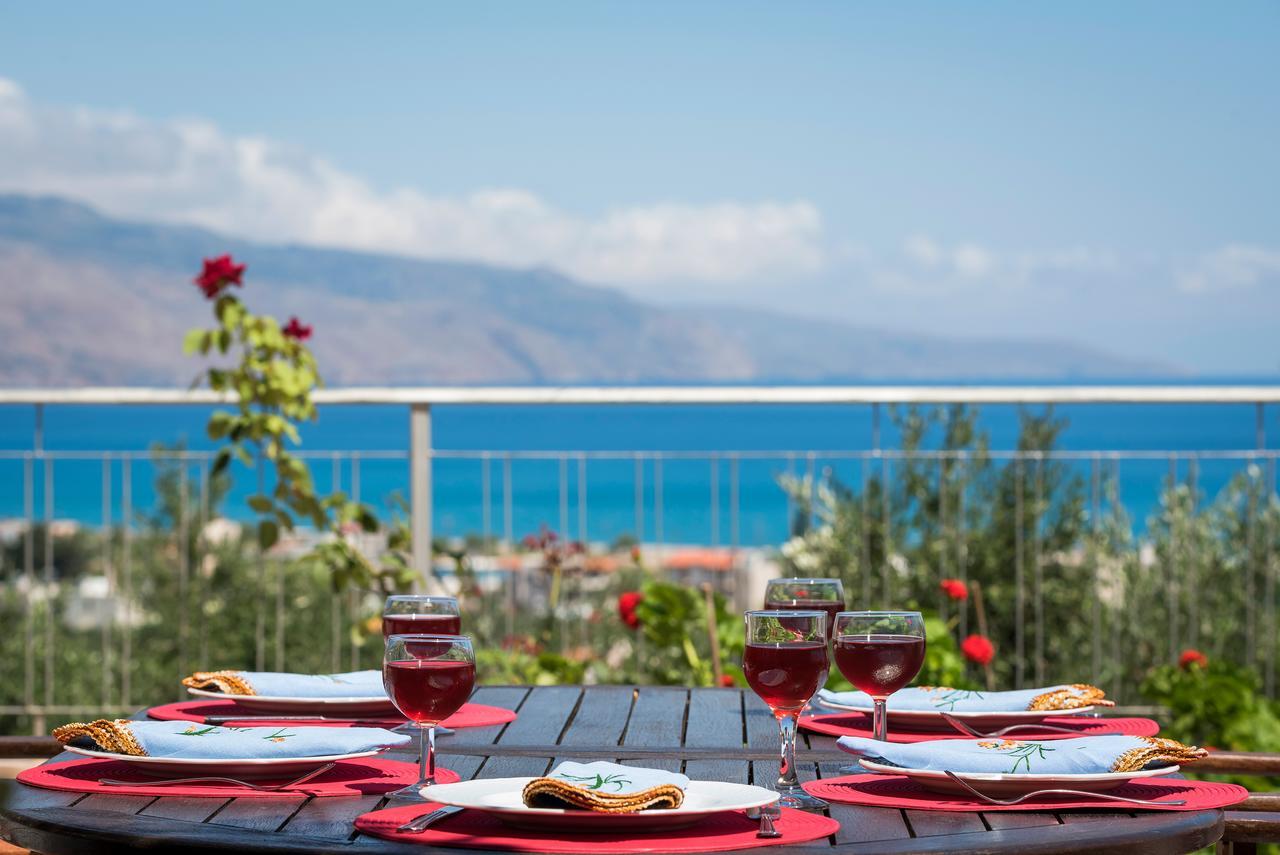 Caneva Luxury * Tavronitis