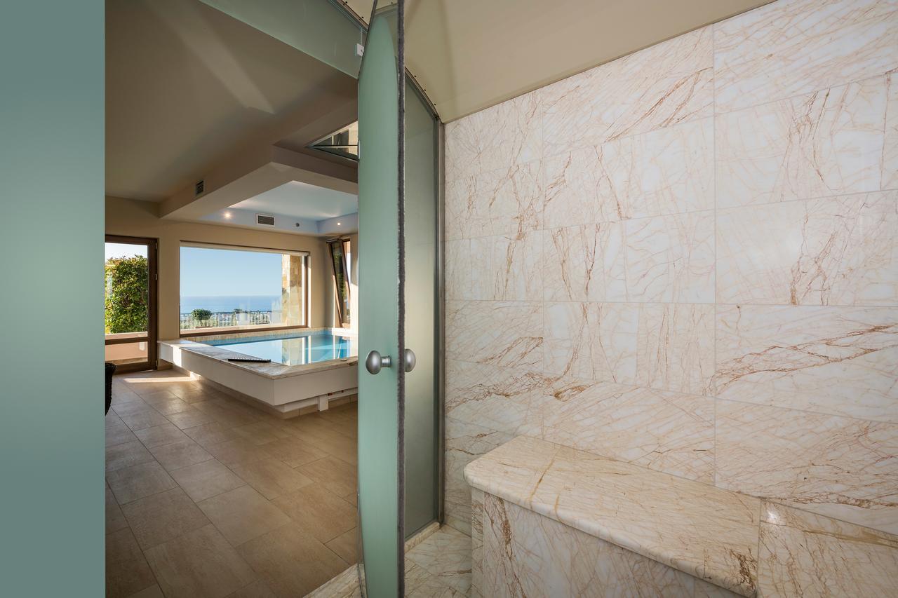 Caneva Luxury *