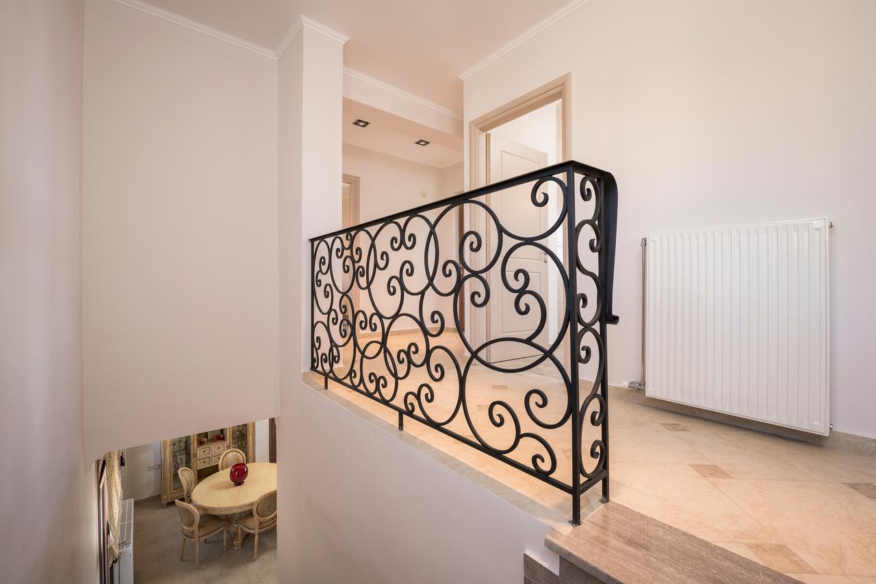 Villa Caneva Luxury Tavronitis