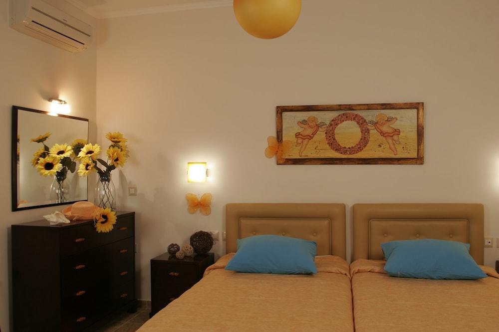 Caneva Luxury Tavronitis (Crete)