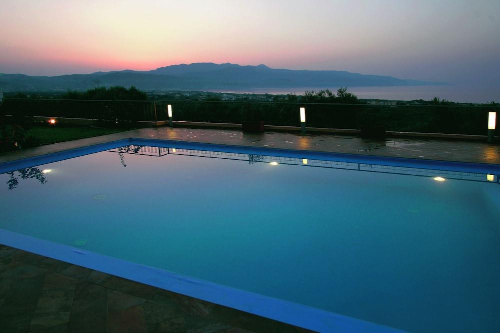 Caneva Luxury * Tavronitis (Crete)